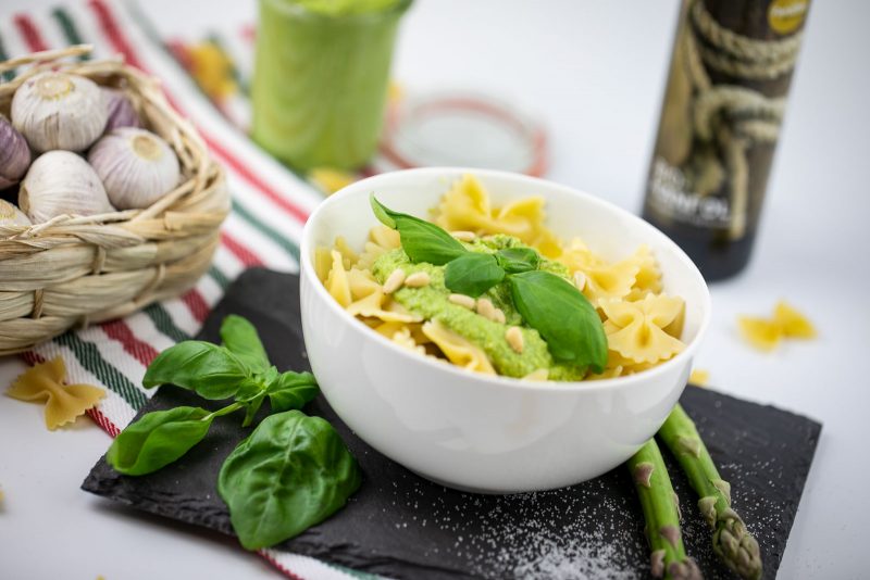 1600-fandler-hanföl-hanf-öl-austrianblogger-foodblogger-nadjanemetz-nadja-nemetz-food-blogger-rezept-spargel-basilikum-pesto-1