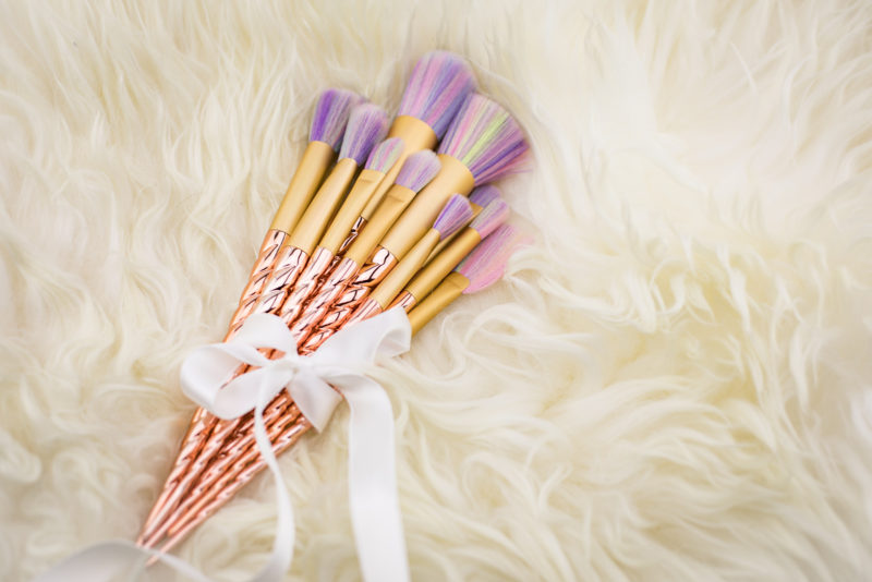 Foto-by-Nadja-Nemetz-Wien-wienerblogger-blogger-beautyblogger_lifestyleblogger-lifestyle-beauty-newin-new-in-musthaves-must-haves-unicorn-einhorn-brushes-makeupbrushes-makeup-schminkpinsel-einhornpinsel-regenbogenpinsel-1