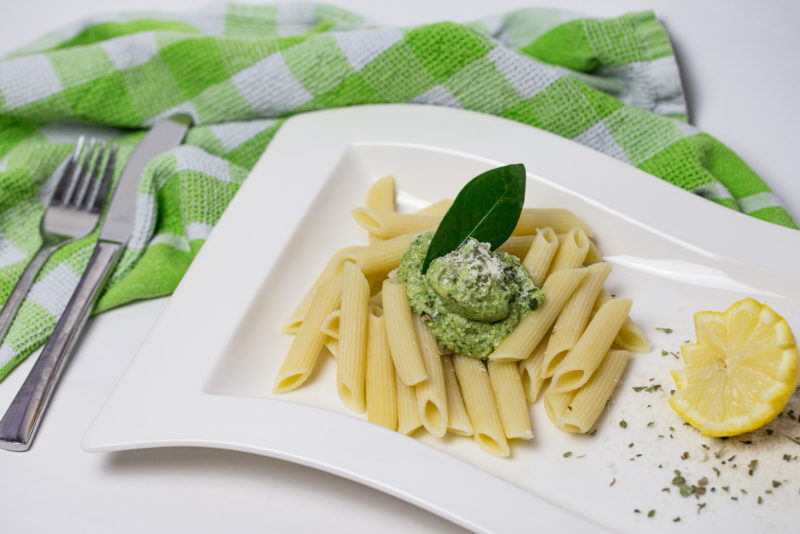 Nadja_Nemetz_Rezept_Nudeln_Pasta_Penne_Knoblauch_Avocado_1