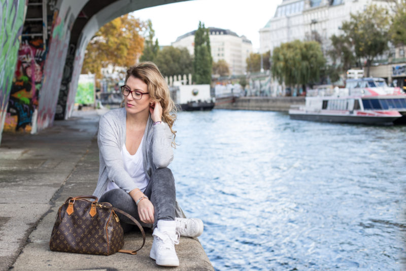 michael-kors-watch-newone-Foto-by-Nadja-Nemetz-Wien-wienerblogger-blogger-fashionblogger-modeblogger-fashion-mode-outfit-brille-brillenschlange-fielmann-michaelkorsbrille-michael-kors-brille-rote-brille-optiker-1