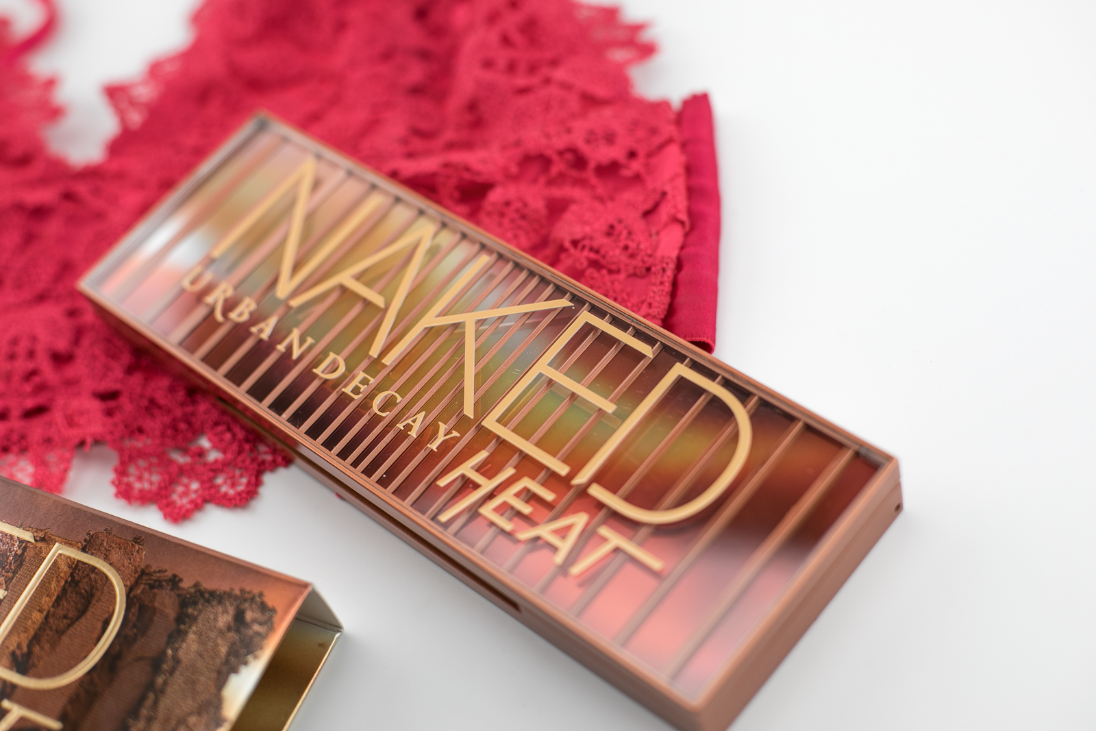 Foto-by-Nadja-Nemetz-Wien-wienerblogger-blogger-beautyblogger_lifestyleblogger-lifestyle-beauty-newin-new-in-urbandecay-urban-decay-heatpallette-heat-pallette-urbandecayheat-eyeshadowpallette-eyeshadow-6