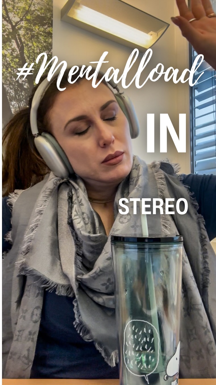 Normal kann jeder. Ich brauche Musik, 🎶 damit mein Nervensystem nicht aussteigt. 😅🙈 Zum Glück sitz ich alleine im Büro 💃🏻
Wer wippt mit? 🎧#workingmama #mentalload #mentalloadisreal #realmoments