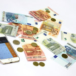 euro_muenzen_scheine_geld_waehrung_sind_Blogeinnahmen_steuerpflichtig